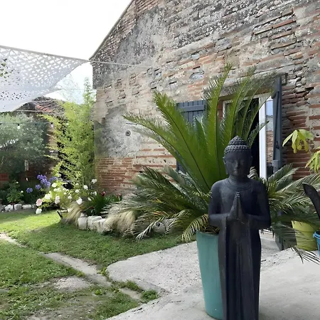 D'hôte Léontine Casa de hóspedes Lamagistère